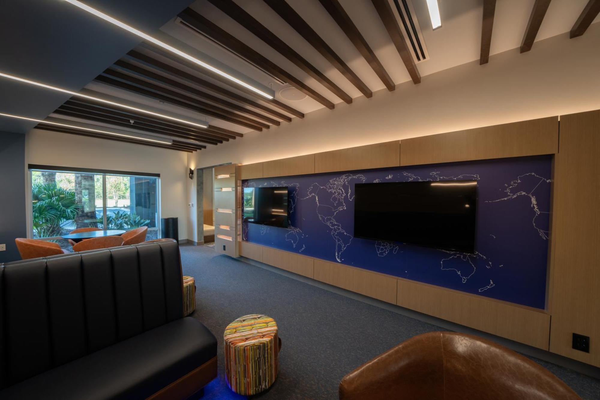 Holiday Inn Express & Suites Fort Walton Beach - Eglin Area By Ihg Eksteriør bilde