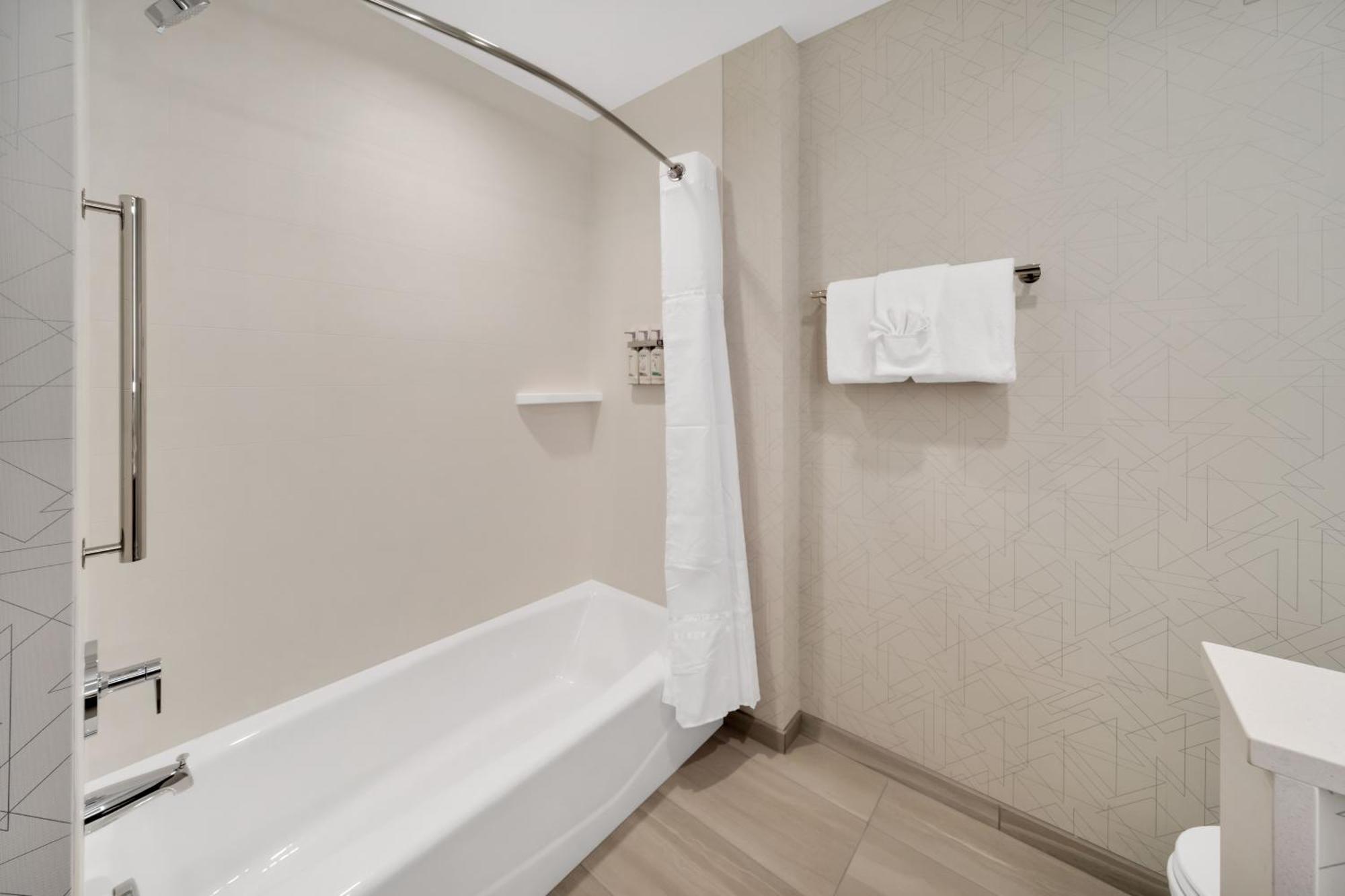 Holiday Inn Express & Suites Fort Walton Beach - Eglin Area By Ihg Eksteriør bilde